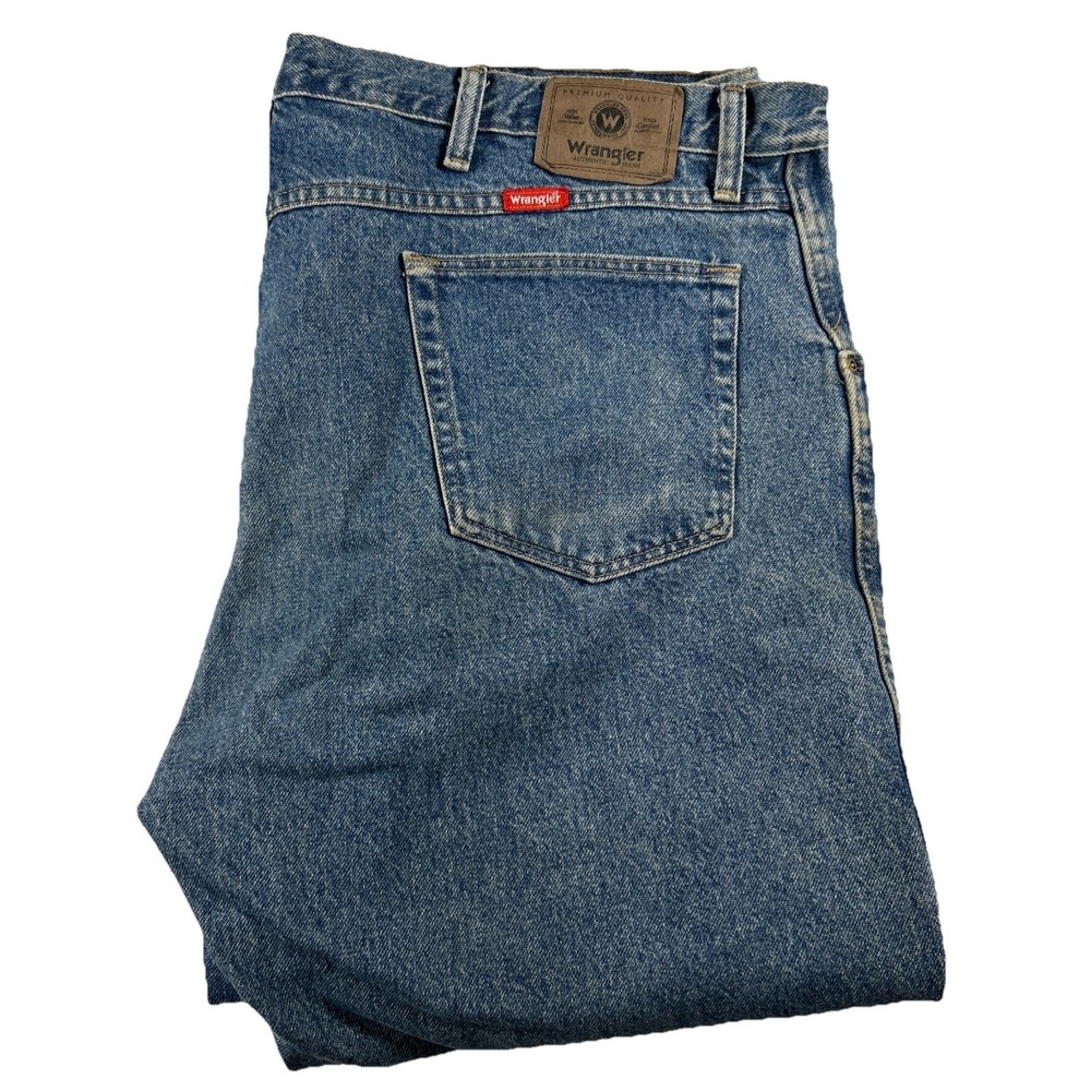 Men's WRANGLER Regular Fit Size 44x29 cotton Denim Straight Leg Blue Jeans